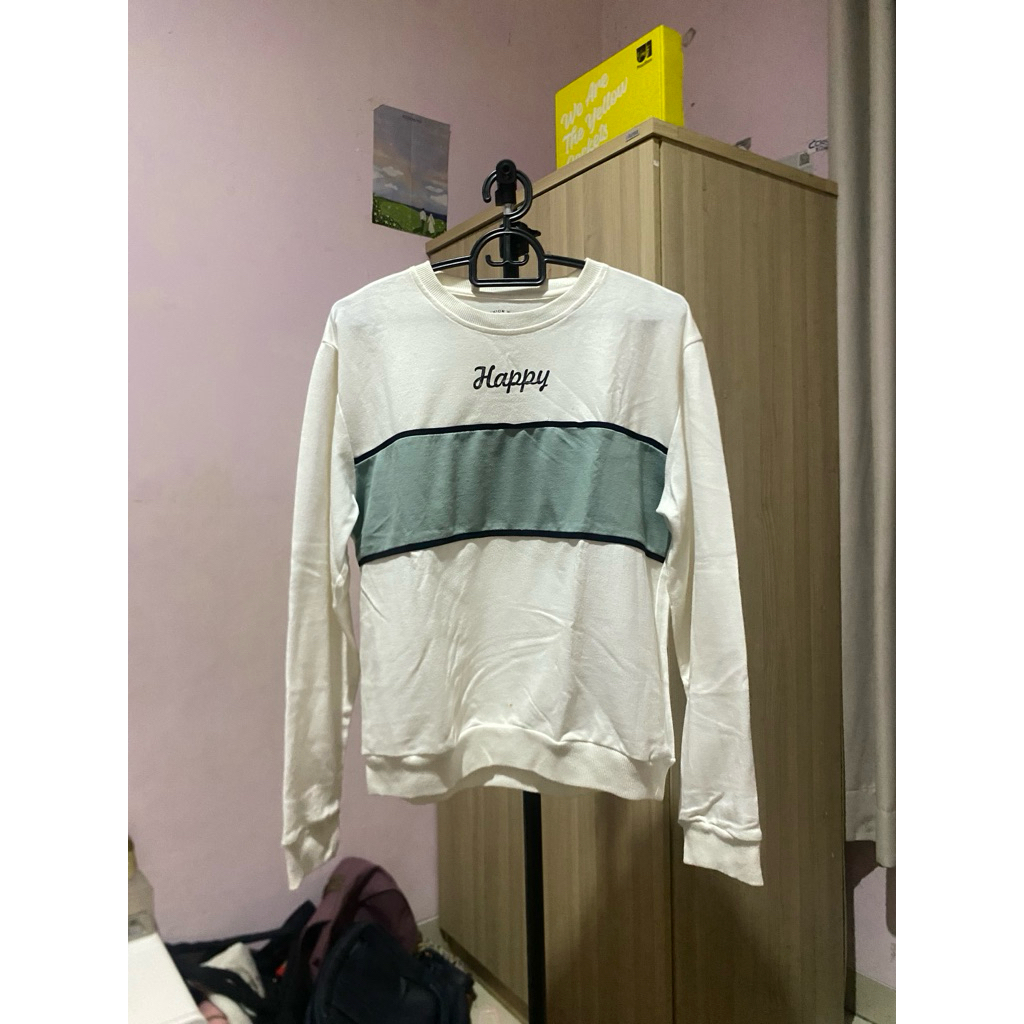 Zelia Sweater Putih, size L