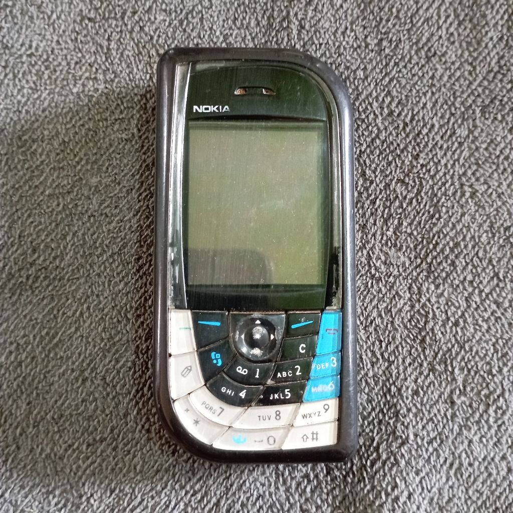 Mesin nokia Model:7610 type:RH:51 gambling termurahh