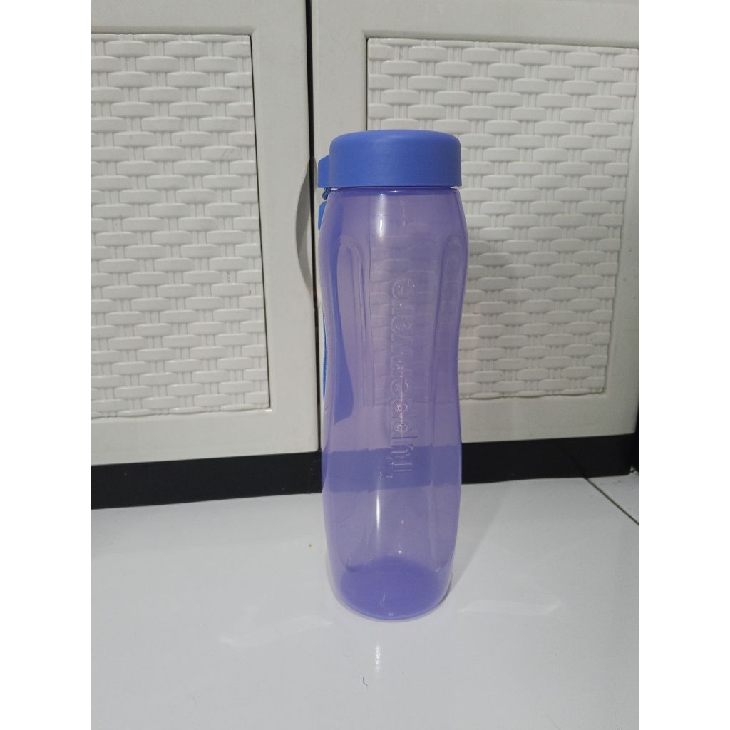 botol minum Tupperware ukuran 750ml