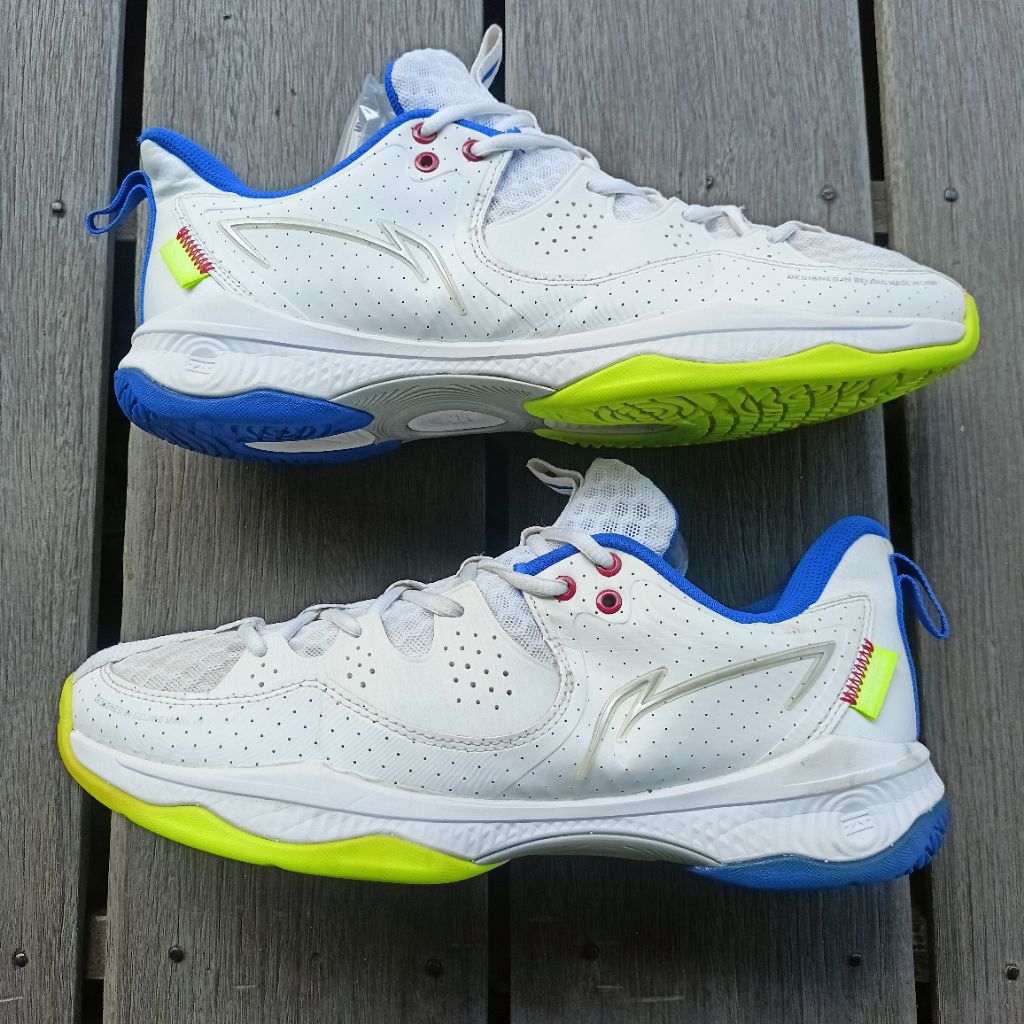 Sepatu Badminton Lining Helbert Lite(Second)