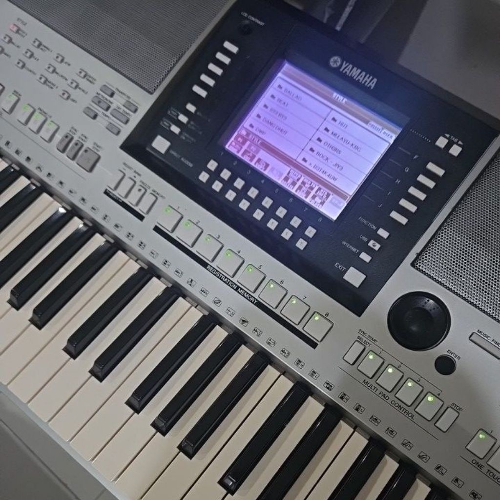 Yamaha PSR S710 Keyboard Arranger Kondisi Second Barang Rumahan Lecet pemakaian