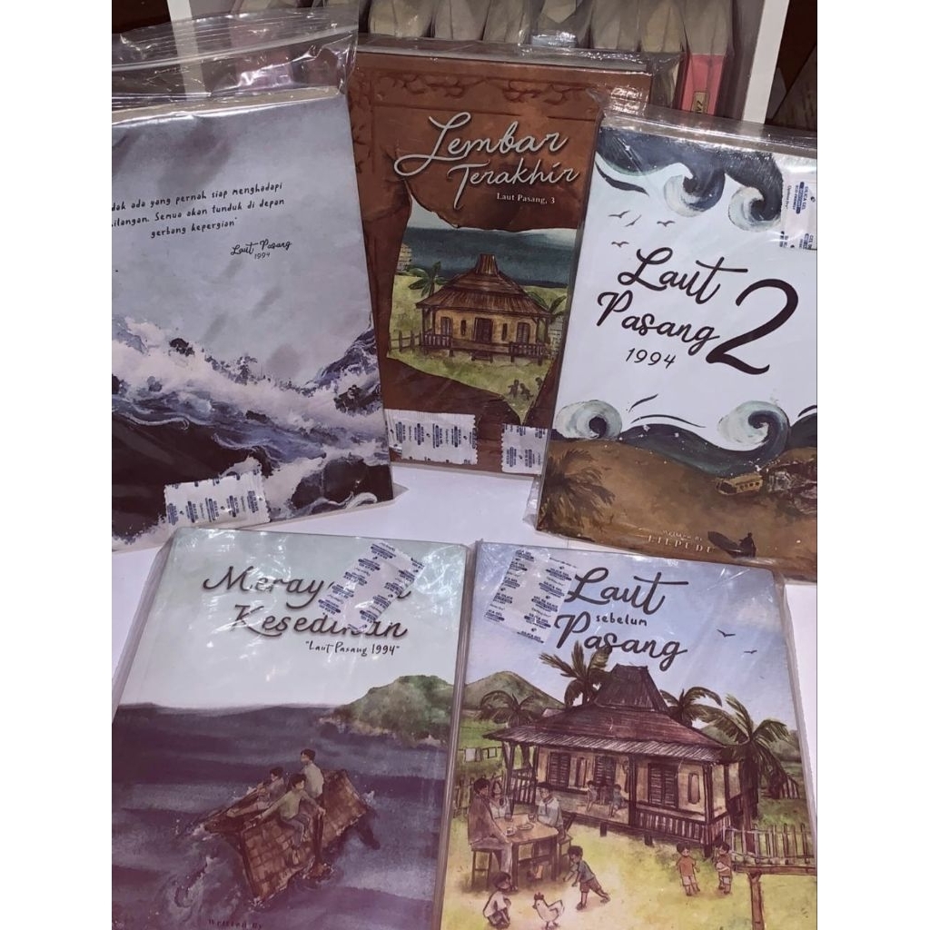 Preloved Novel laut pasang series