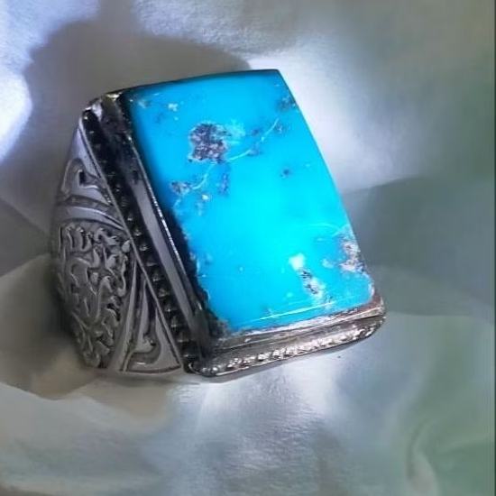 NATURAL PIRUS PERSIA BESAR KOTAK PORSLEN