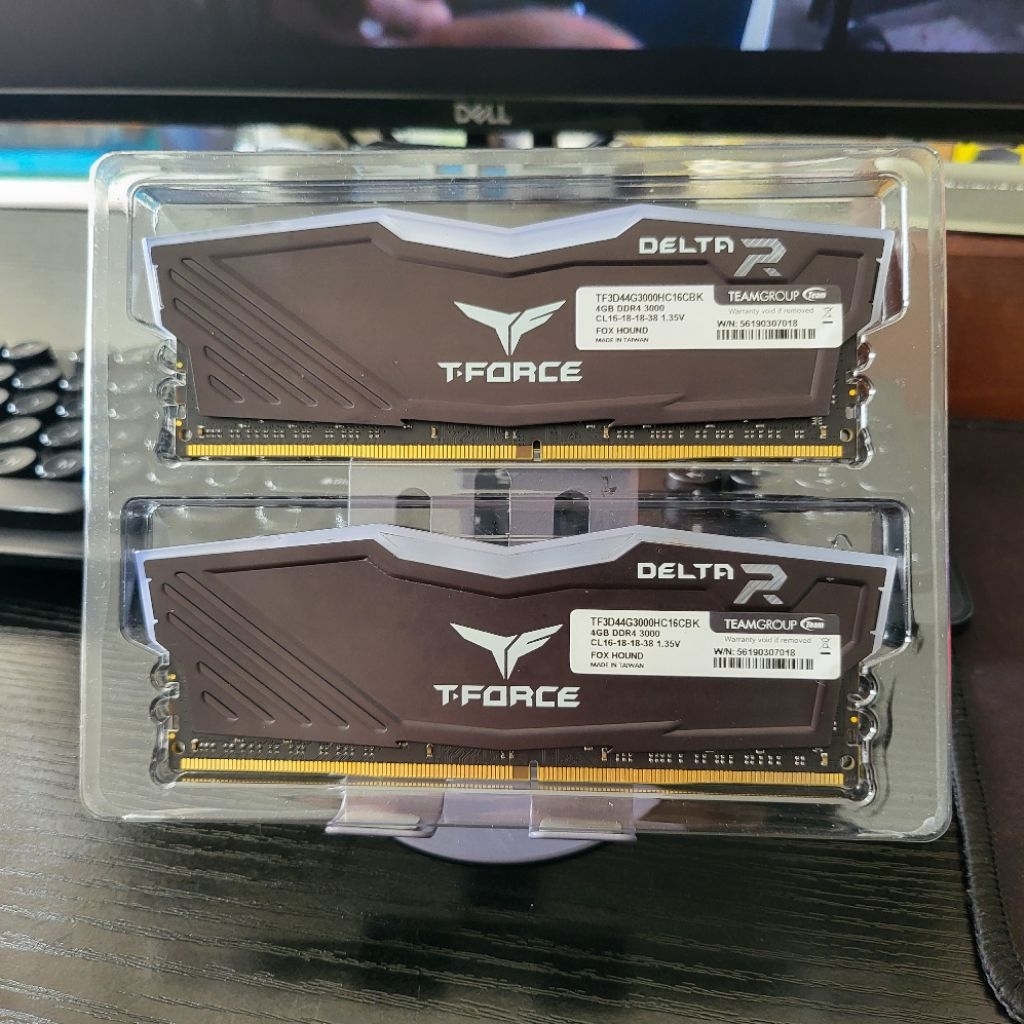 Memory RAM Team T-force  Delta RGB 8GB Kit 2x4GB 3000Mhz - Like New (Minus LED Mati Sebelah) Fungsi 