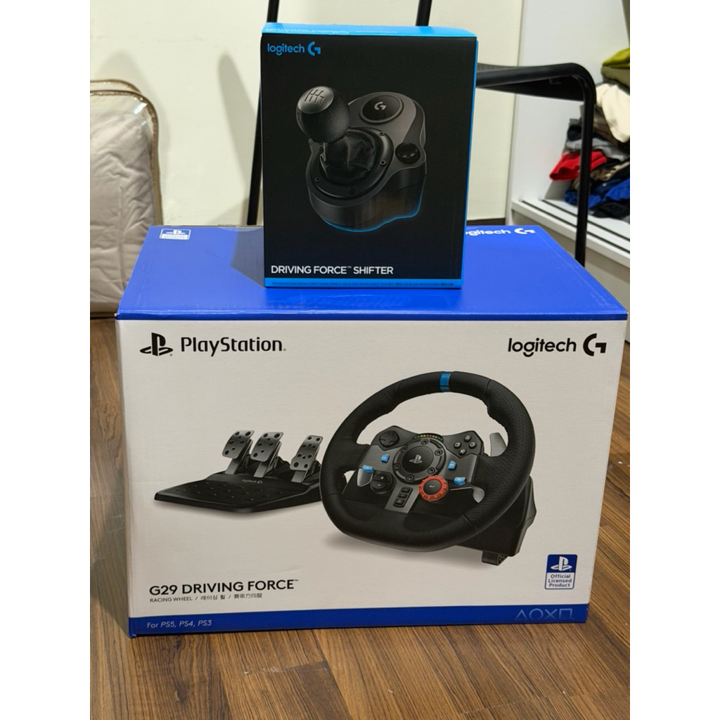 LOGITECH G29 Steering Wheel + Shifter