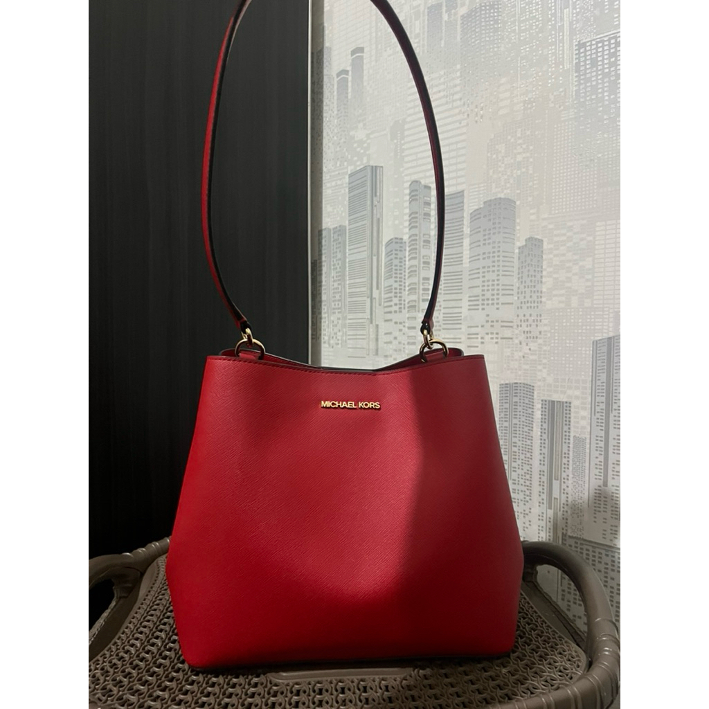 MK PRATT BUCKET PRELOVED