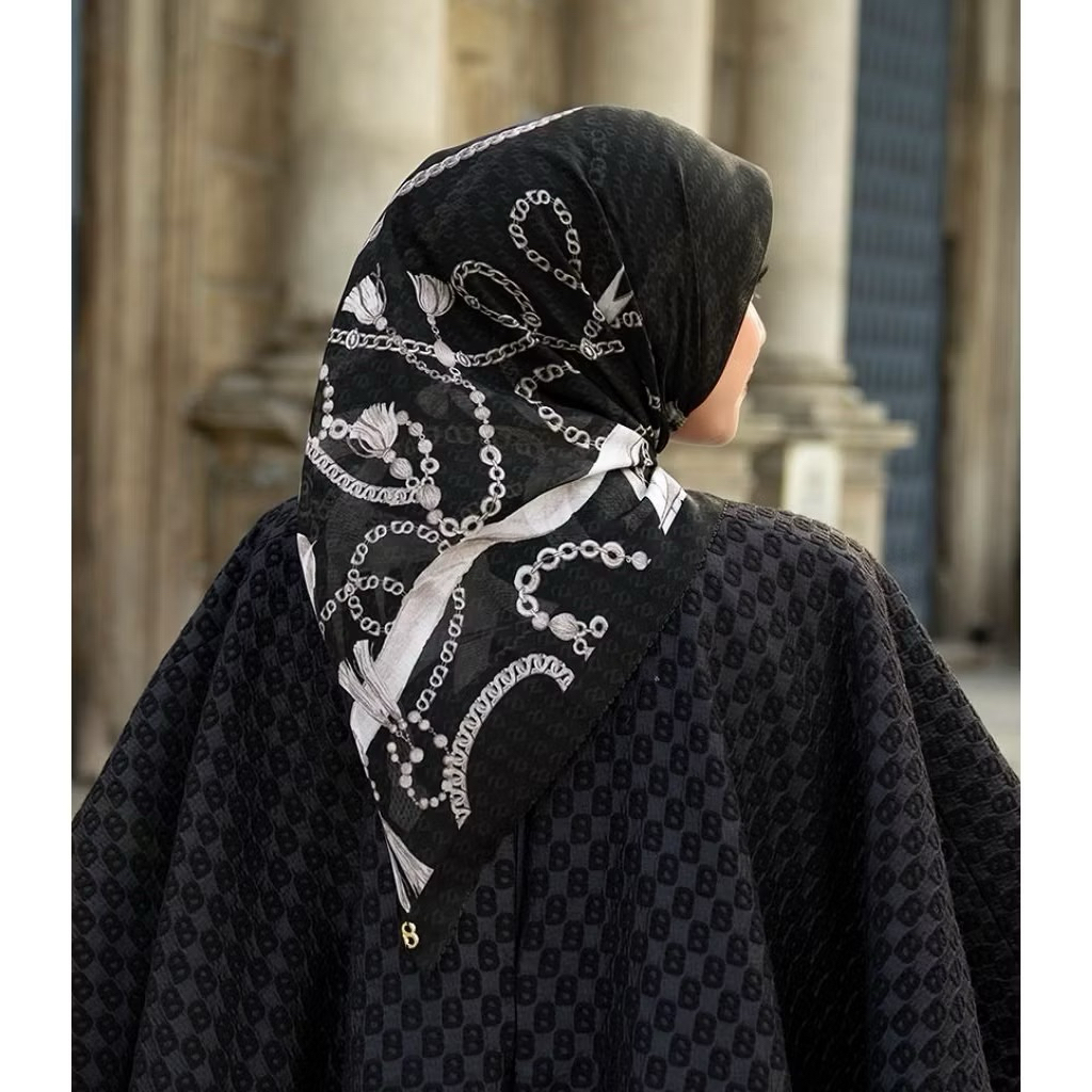 Signature chain - Butonscarves New box