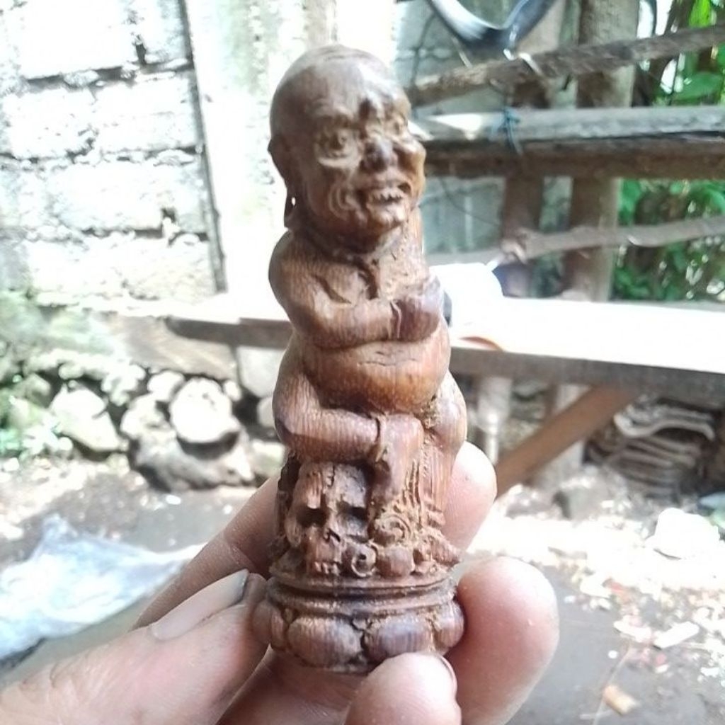 handle keris seselet  8cm motif buta cuil kayu gaharu