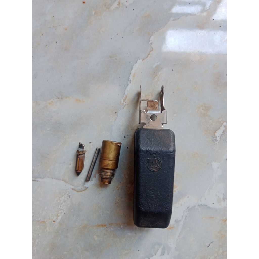 PELAMPUNG KARBURATOR COROLLA GL SE SALOON