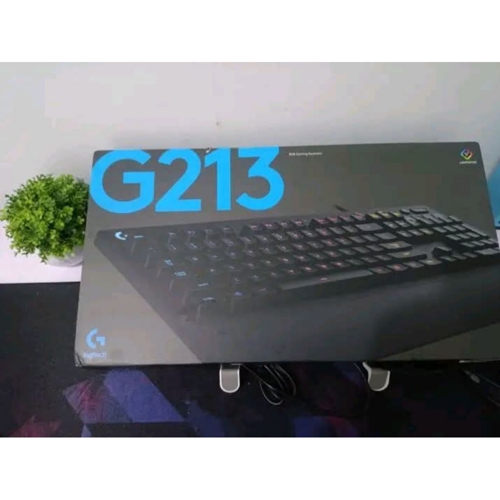 logitech G213