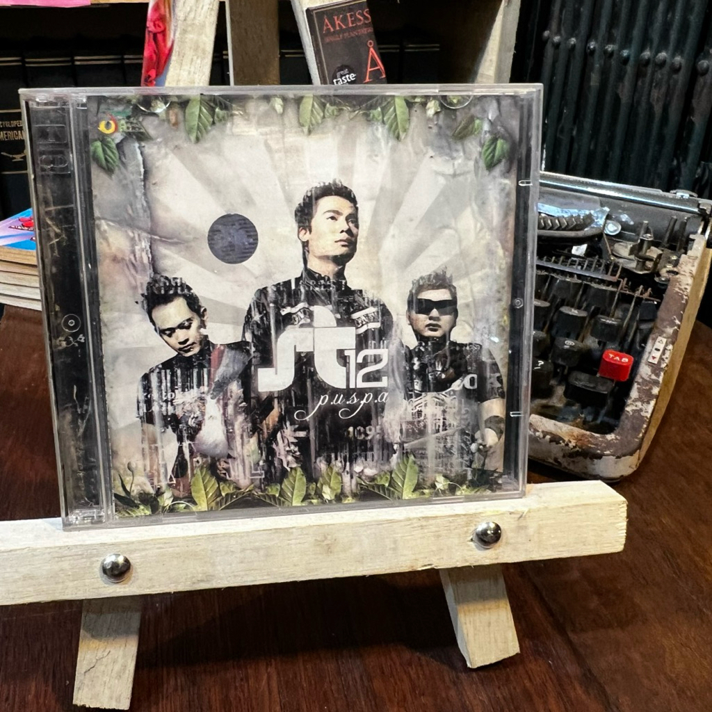 Kaset Band Indonesia ST12 Puspa