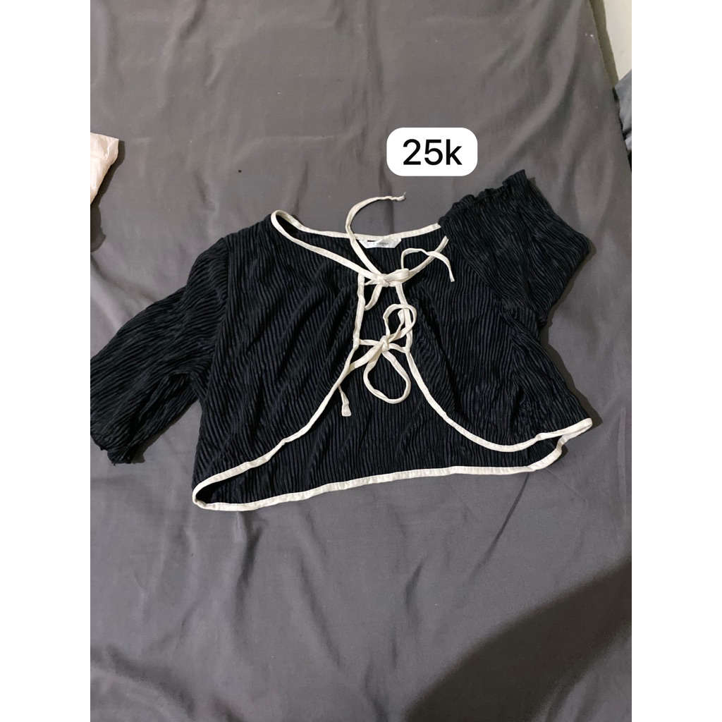 preloved polkadot lengan ruffle