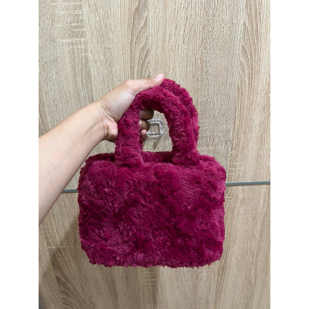 preloved tas bulu bulu warna fanta magenta