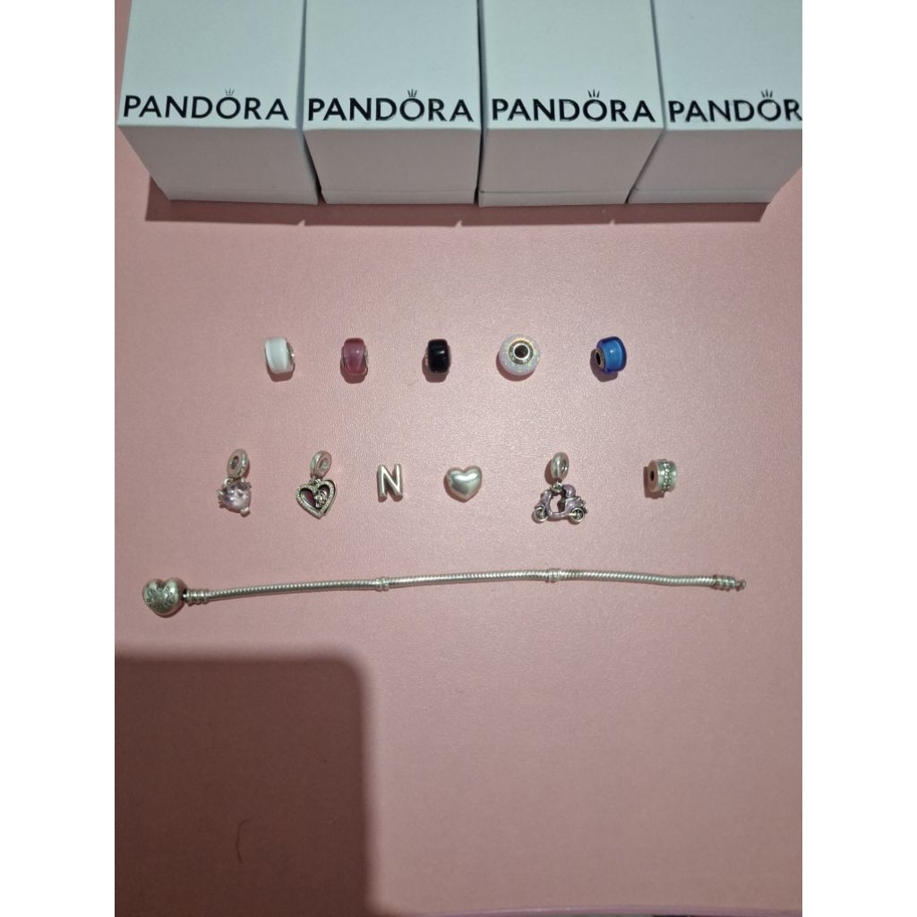 Pandora Charm (9+1 free clip)    Bracelet Preloved (Original Full Set with Box + Paperbag + e-Receip