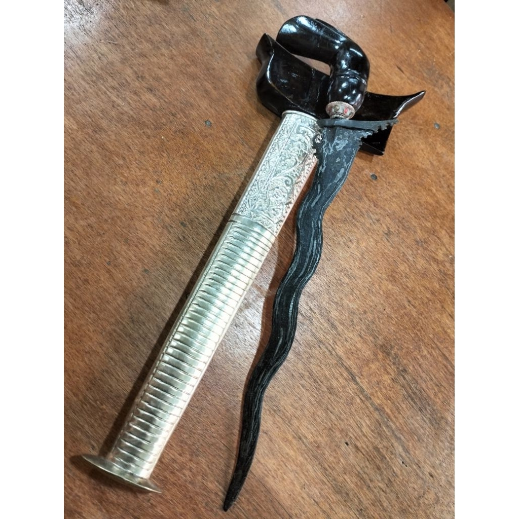 koleksi keris adat Melayu/koleksi keris khas adat Melayu/keris perak melayu