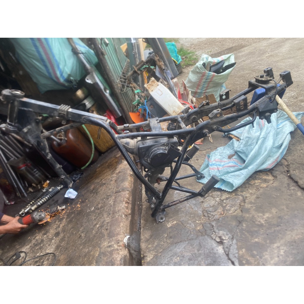 rangka suzuki thunder gsx 250 original utuh kokoh