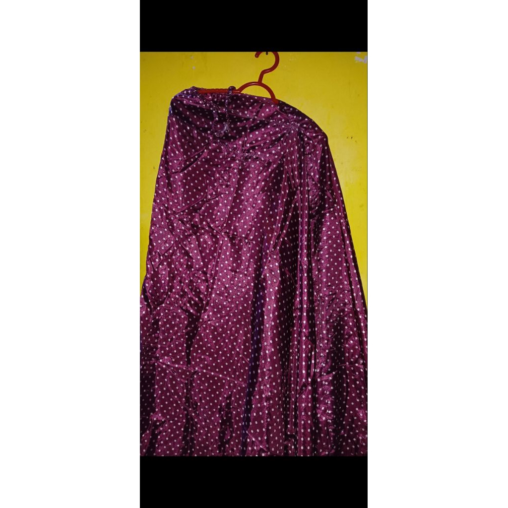 [PRELOVED/PERNAH PAKAI] Mukena Travel Bahan Parasut Dewasa Motif Polkadot Warna Ungu