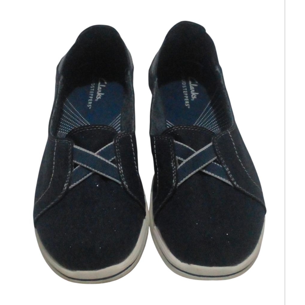 SLIP ON CLARKS