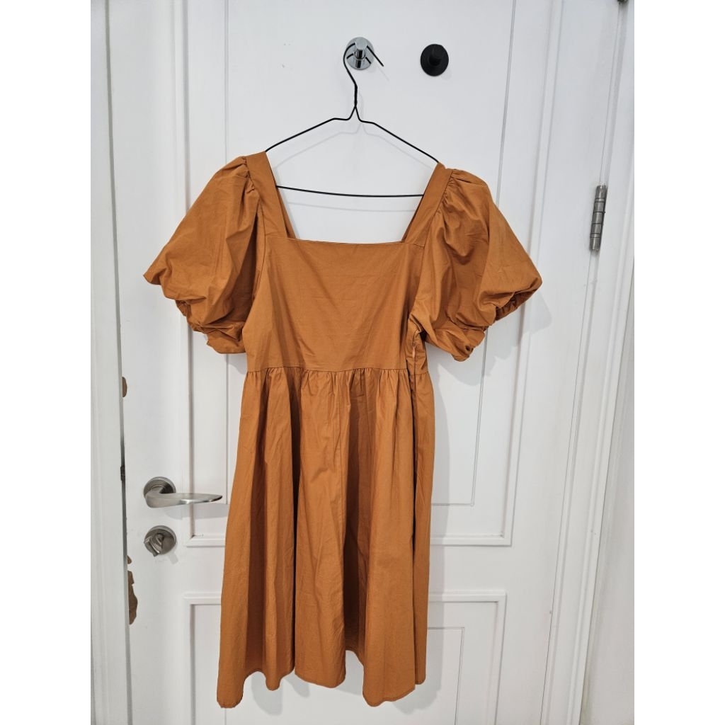 Preloved - brand the one  Dress lengan balon  katun Poplin