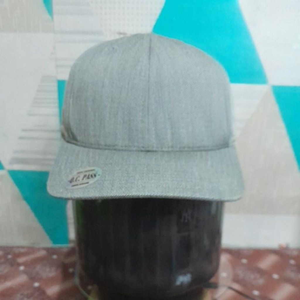 topi brand second (yupoong flexfit)