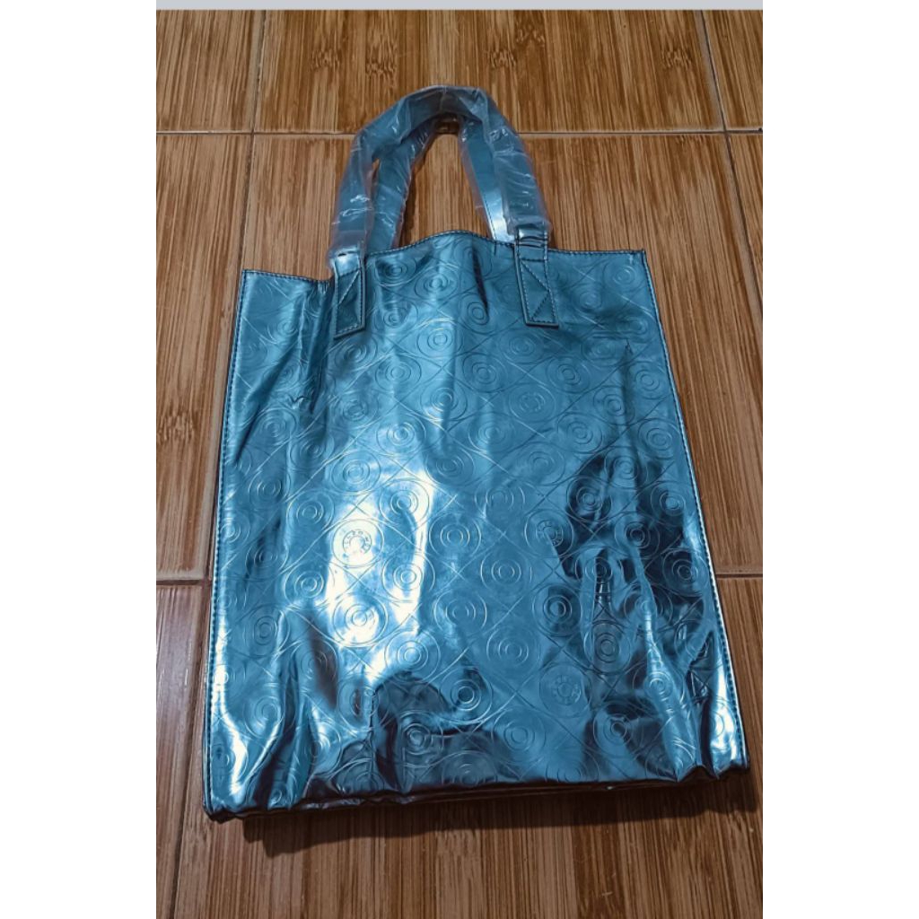 tas tote Kexxzo bahan glossy silver new