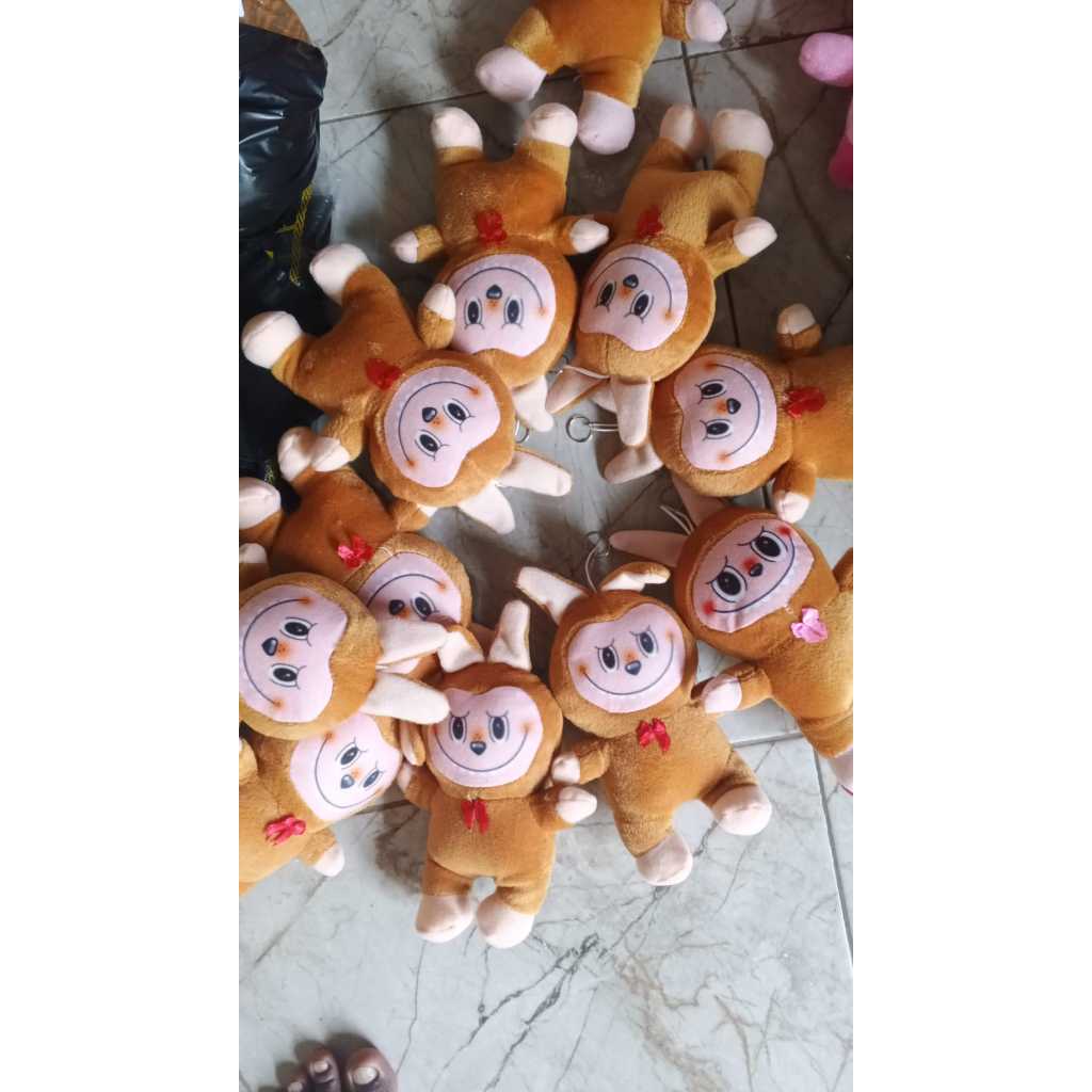 Boneka Tempelan Kaca Karakter Labubu Gratis Ceplokan