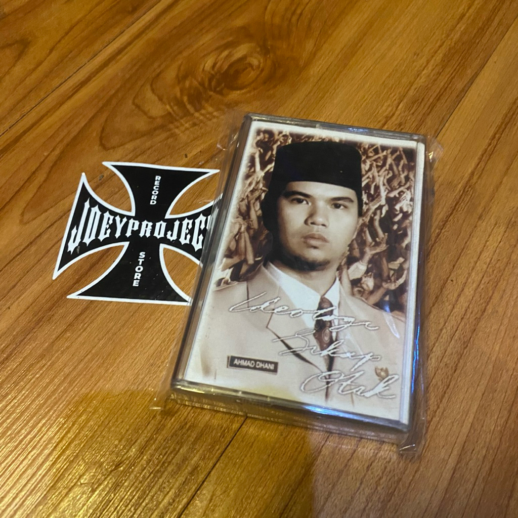 kaset ahmad band - ideologi sikap otak ( ahmad dhani dewa 19 )