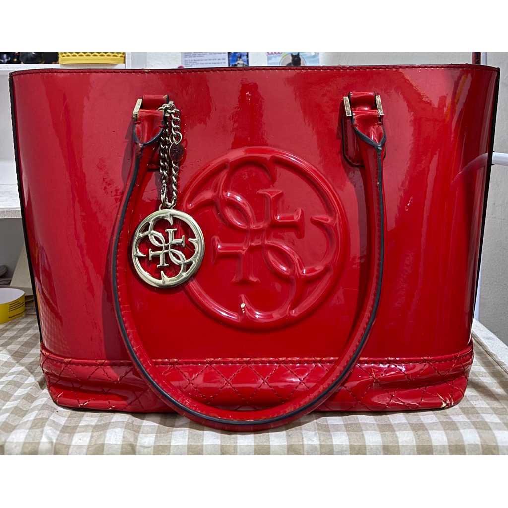 PRELOVED ORIGINAL GUESS tas merah