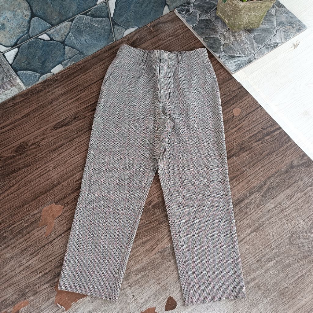 ankle pants uniqlo tartan muluss ( sz 29 perhatikan pxl)