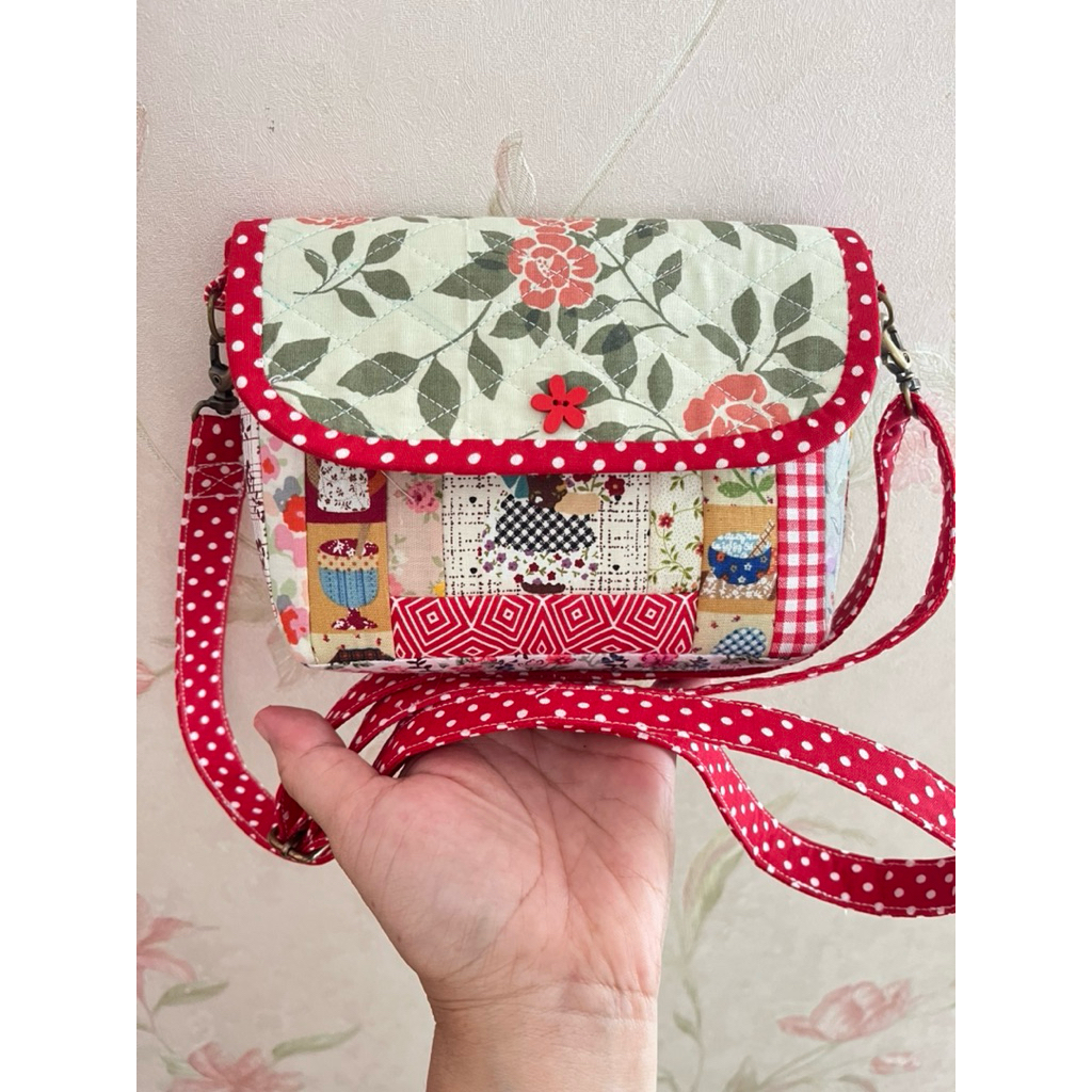 Tas selempang patchwork sunbonnet/tas handmade/tas patchwork