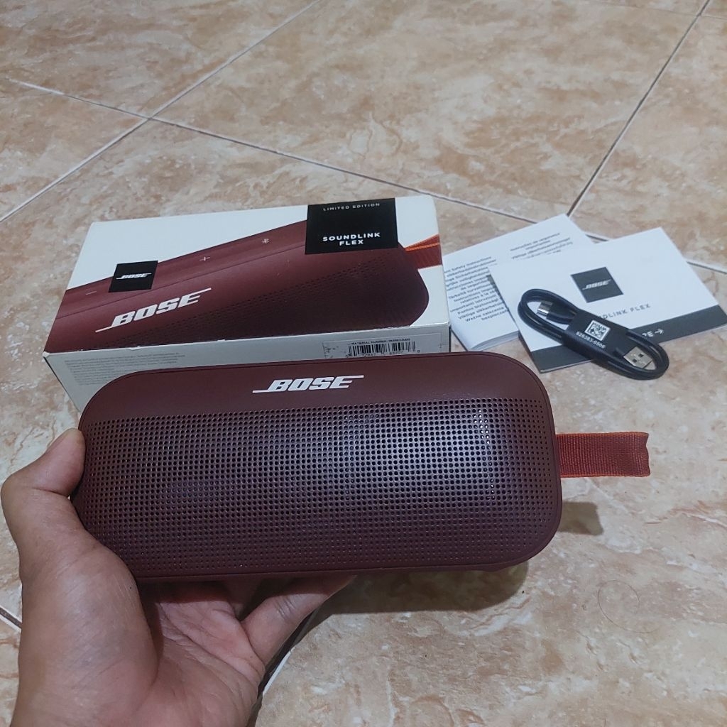 Bose Soundlink Flex (Carmine Red - Limited Edition) Second Preloved Bekas Bukan JBL / Harman