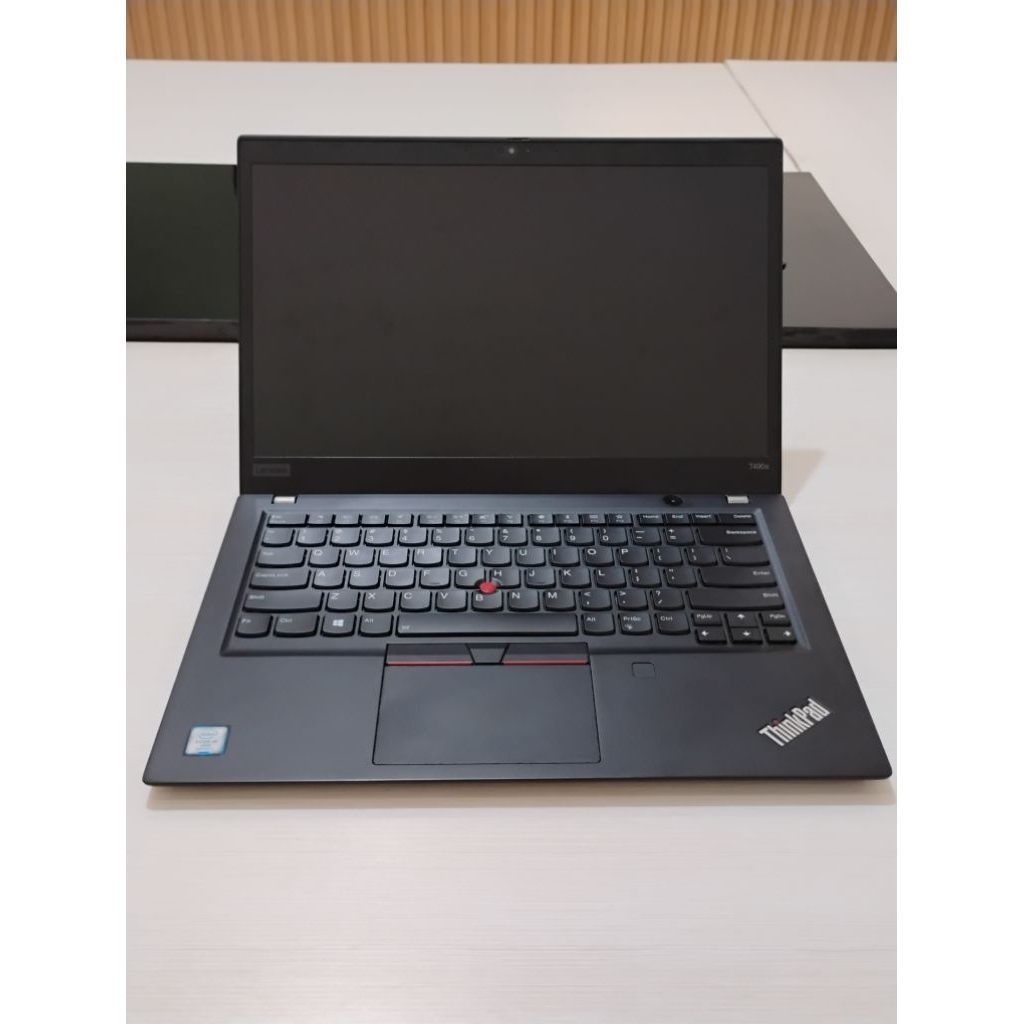 Lenovo ThinkPad T490S