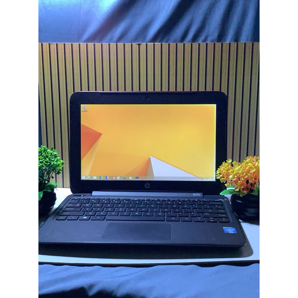 Laptop Hp 11-f005TU layar 11.6 inch