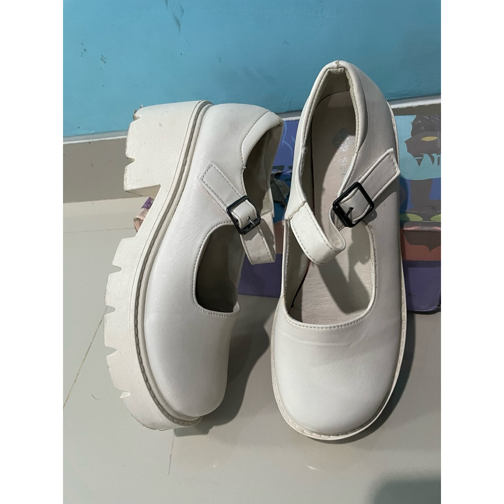 PL Preloved Sovella Sepatu Wedges Sepatu Boots Wanita Sepatu Hak Kulit Sintetis