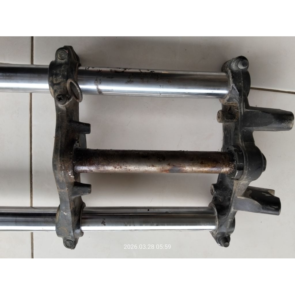 shock depan ts 125 ori