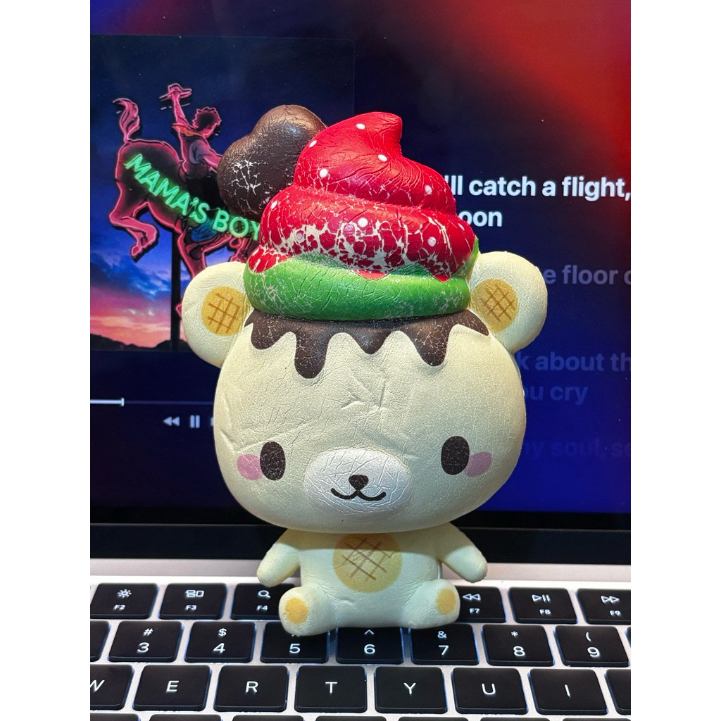 Yummibear Strawberry Squishy