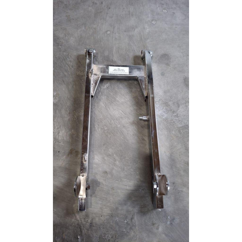 Swing Arm Suzuki Shogun new 110 / 125, smash, panjang 50 cm titan warna krom, like new belum pernah 