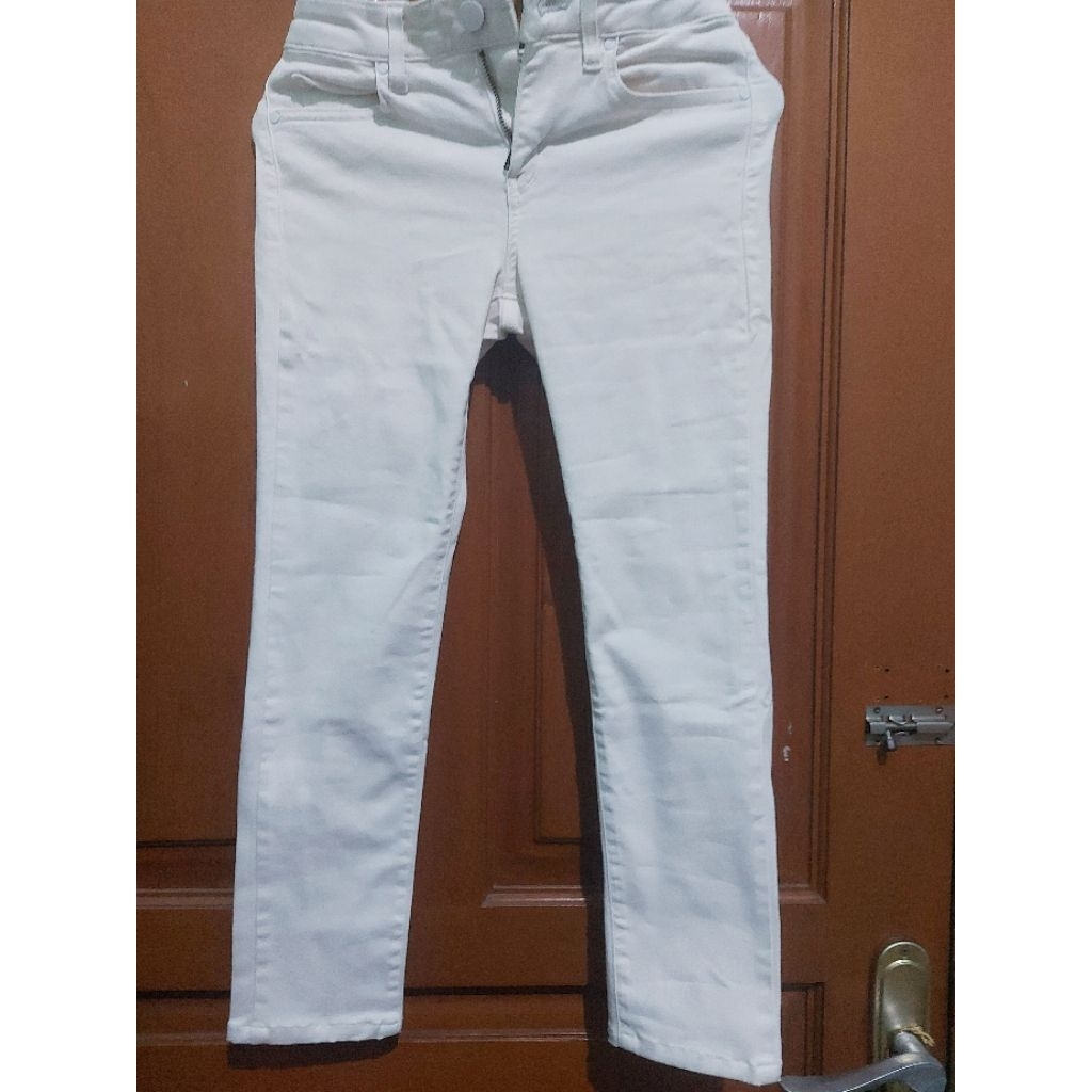UNIQLO Jeans Anak / Remaja