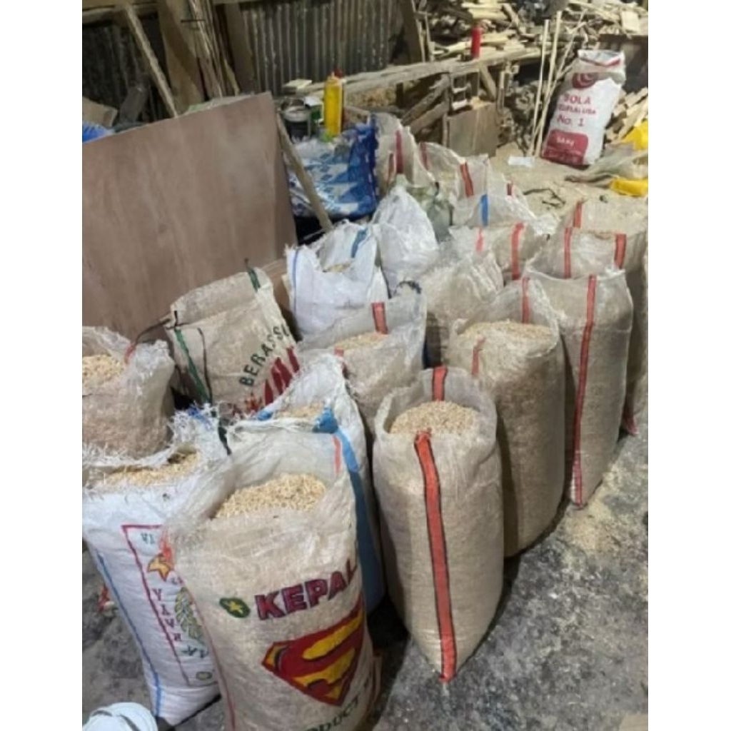 SERBUK KAYU 1 KARUNG  UNTUK HAMSTER ,LANDAK SUGAR GLIDER