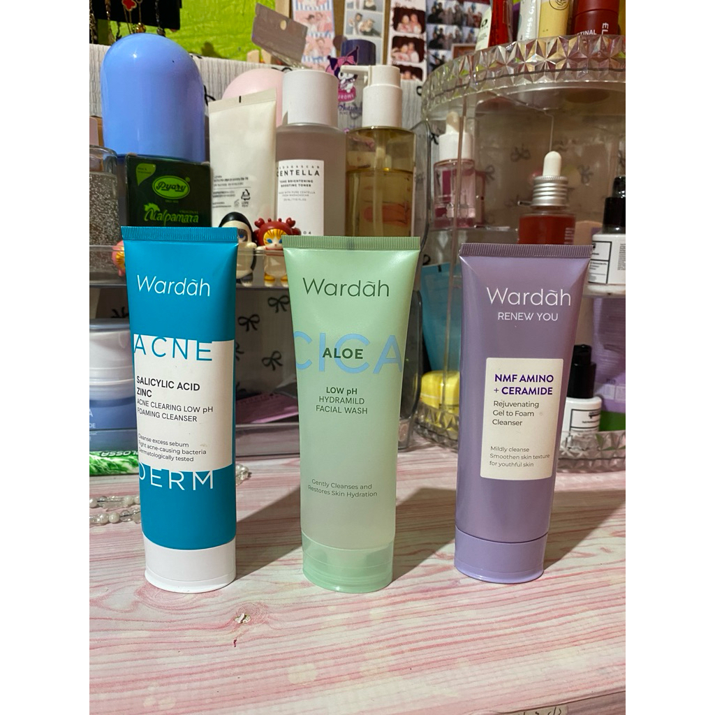 FACIAL WASH WARDAH