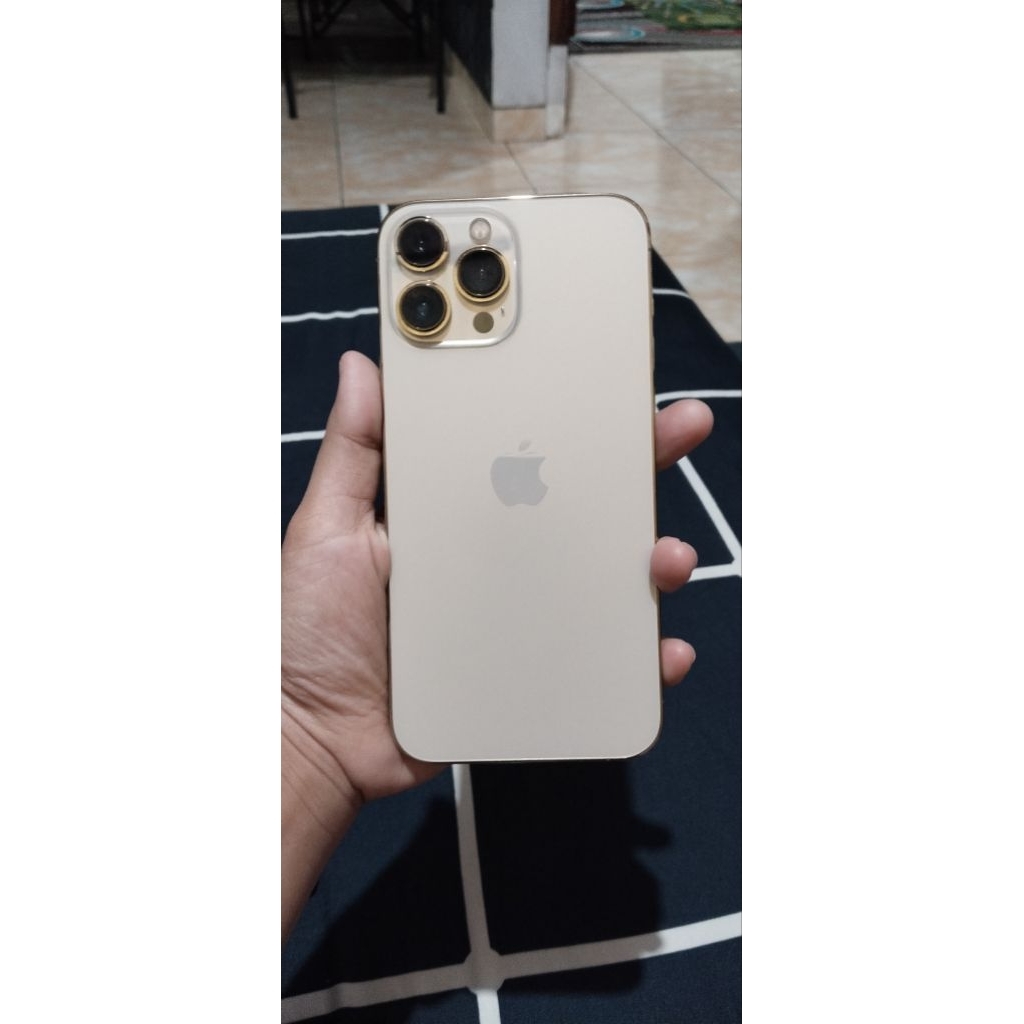 JUAL IPHONE 13 PRO MAX 256 GB resmi indo warna gold (free ganti baterai baru)