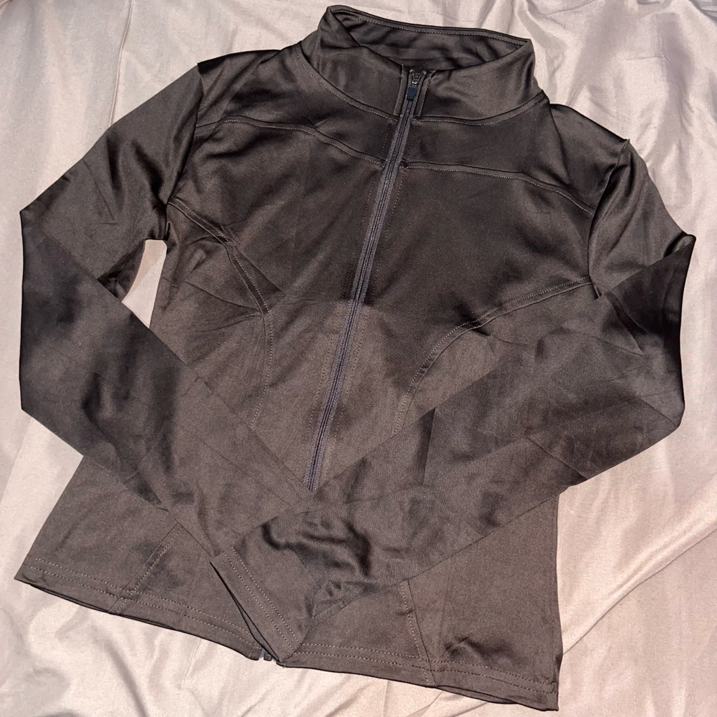 Baju Olahrga Berwarna Brown