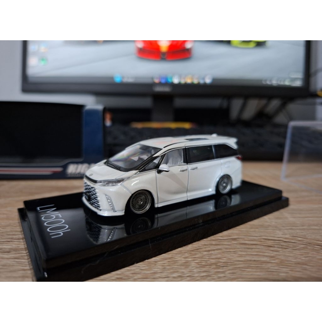 Hobby Japan 64 Lexus LM500h