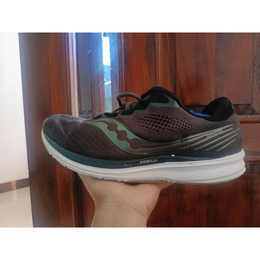 Sepatu Running Saucony second original