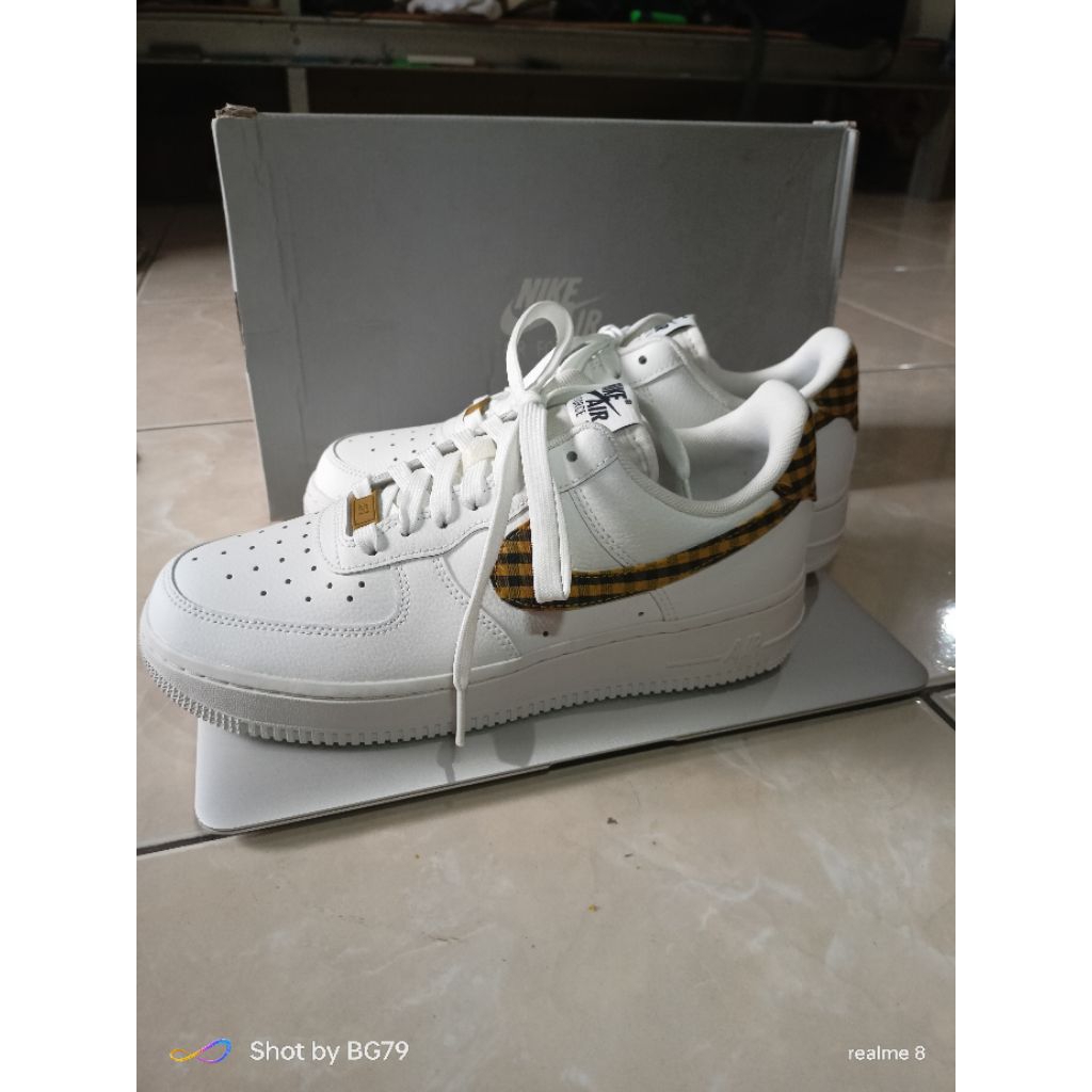 Nike Air Force 1 Womens Ess Trend, Sepatu Sneakers Wanita