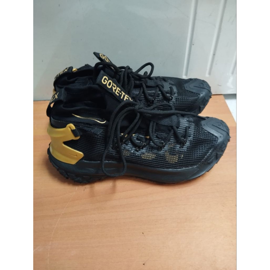 SEPATU HIKING RUNNING OUTDOOR NIKE ACG SIZE 43 LIKE NEW BEKAS PRELOVED