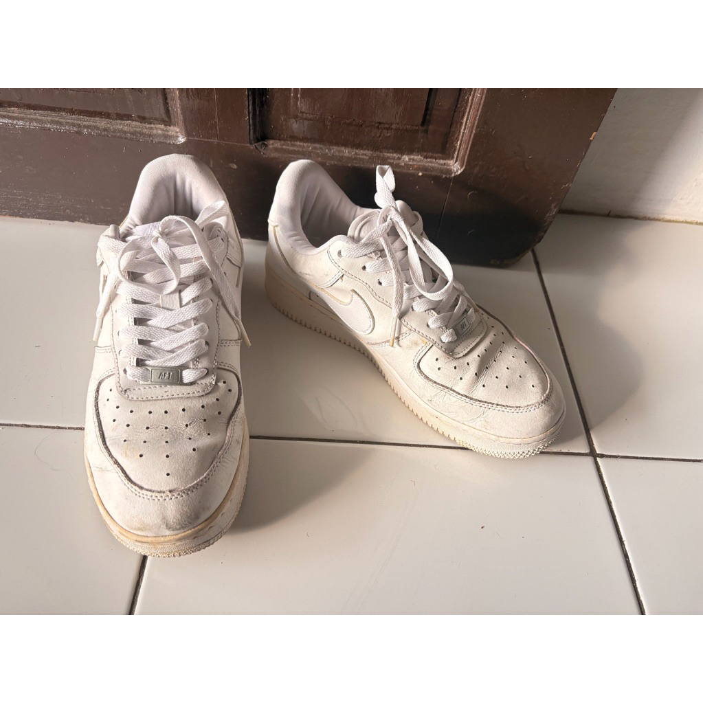 SEPATU NIKE SECOND