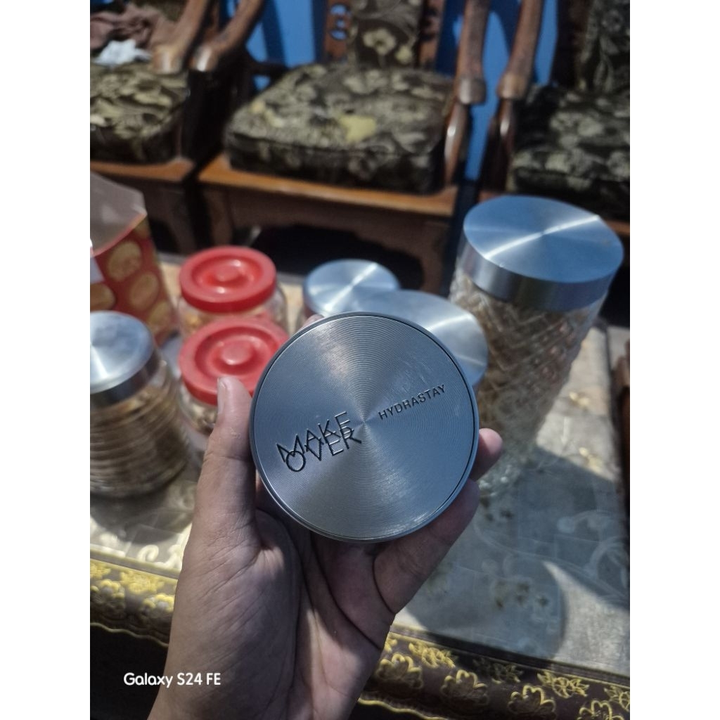 Make over cushion hydrastay