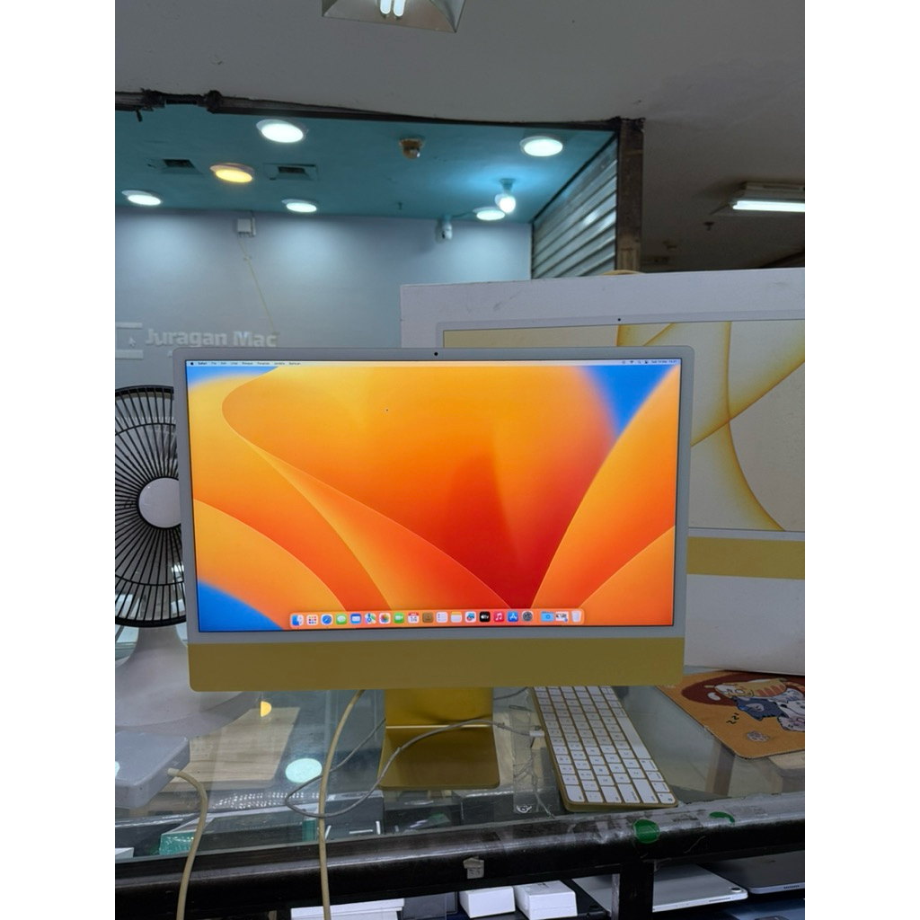 Apple iMac M1 24 inchi 8GB/256GB ex Garansi Resmi iBox Second Original
