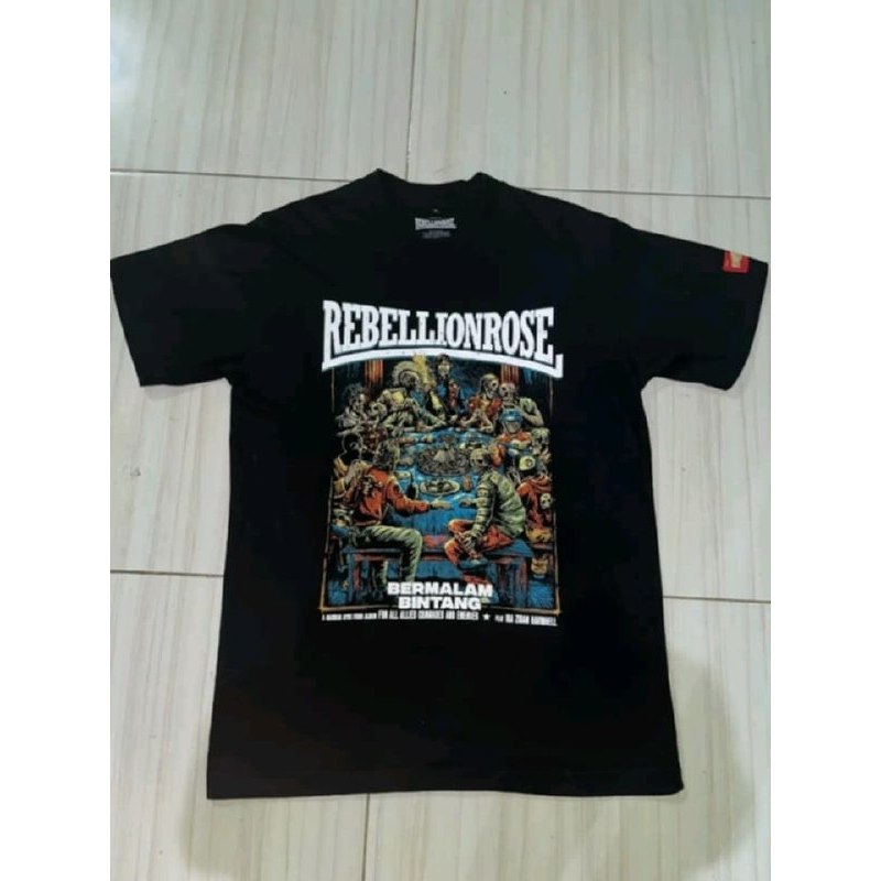 Kaos Lengan Pendek Rebellion Rose - Nyaman Dipakai, Cocok untuk Pria dan Wanita Bekas Second